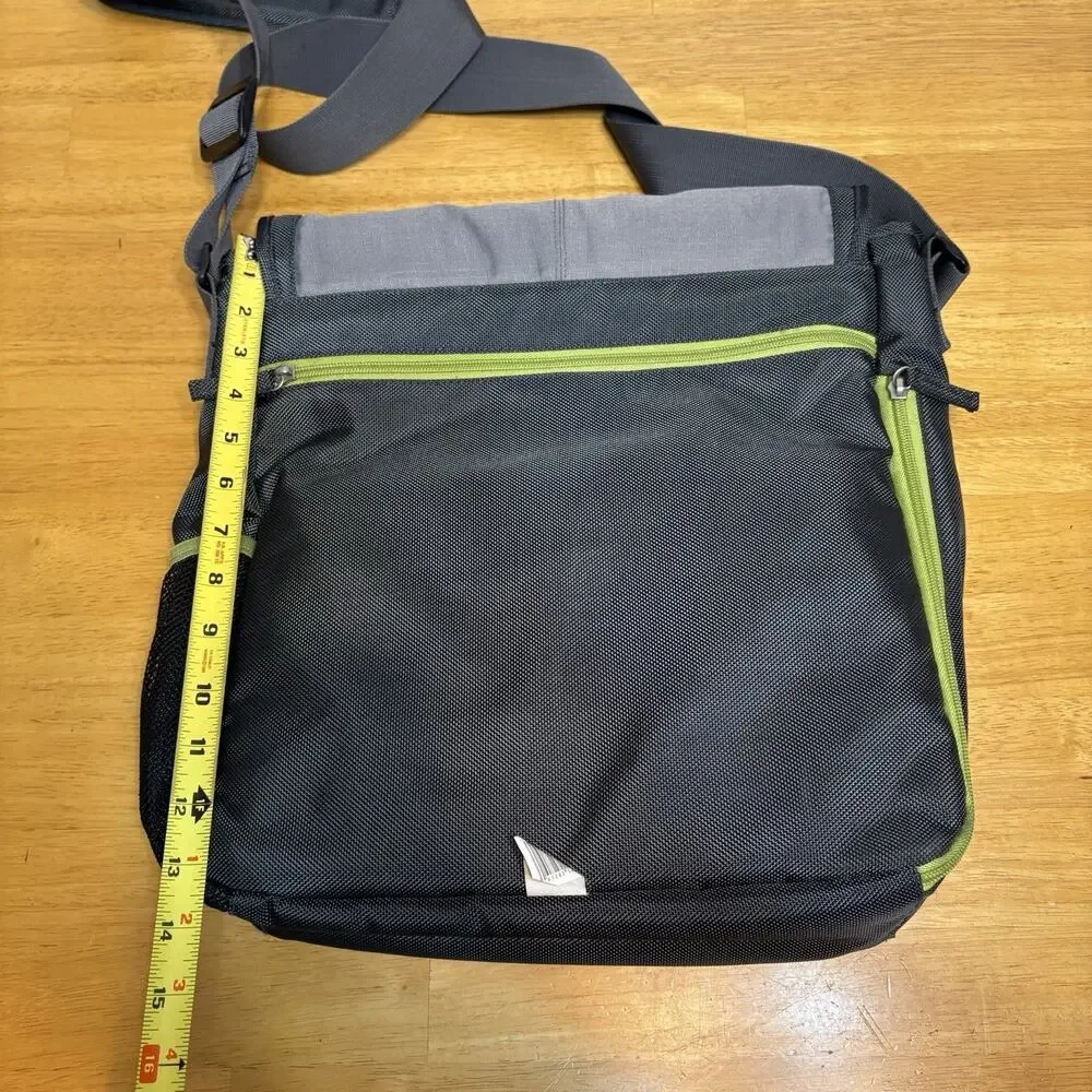 Columbia Messenger Diaper‎ Bag Timeless Travel w Thermal Bottle Chamber Gray F5
